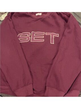 SET ACTIVE Valentines Day Rosebud Crewneck